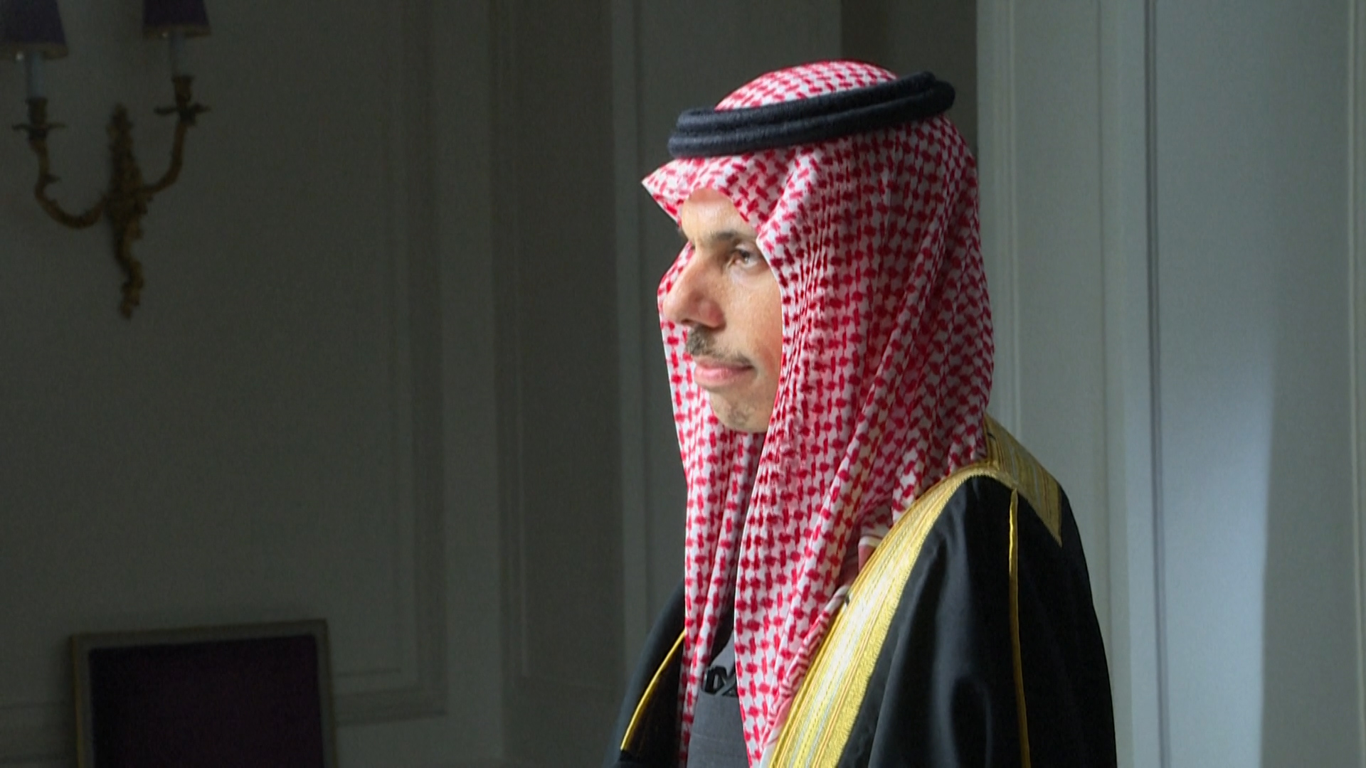 L’escalade de la violence doit cesser, déclare Faisal ben Farhane