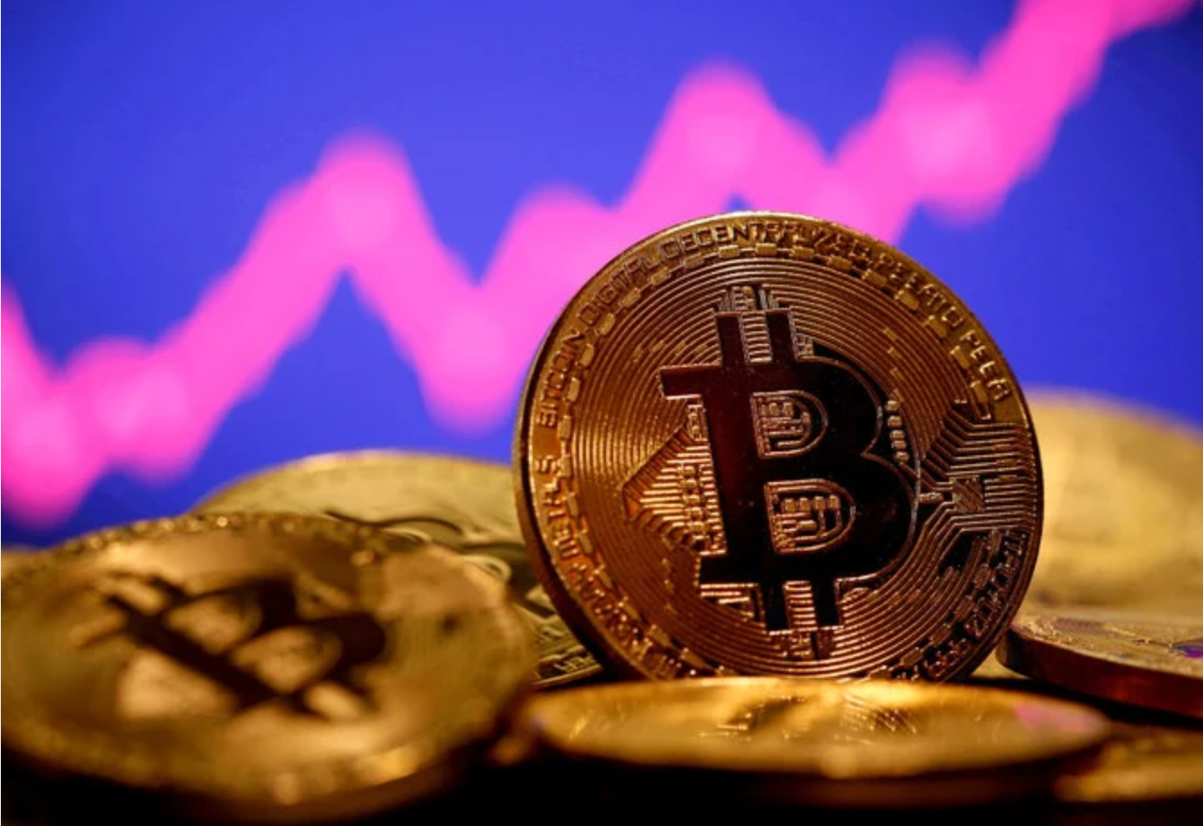 Le Bitcoin chute après le rapport Binance et l’annonce de la position de Tesla