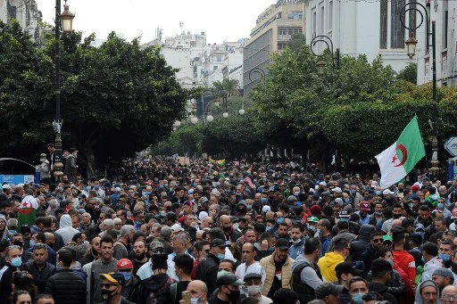 Algérie: vague de condamnations de manifestants du Hirak