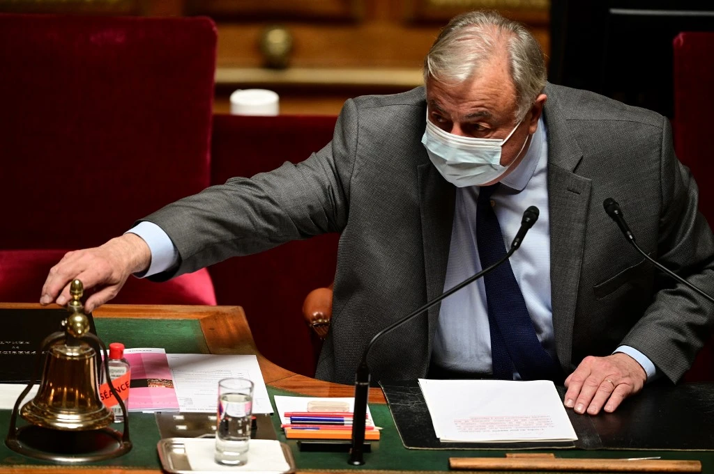 LR: Larcher et Abad contre toute alliance avec Debout la France