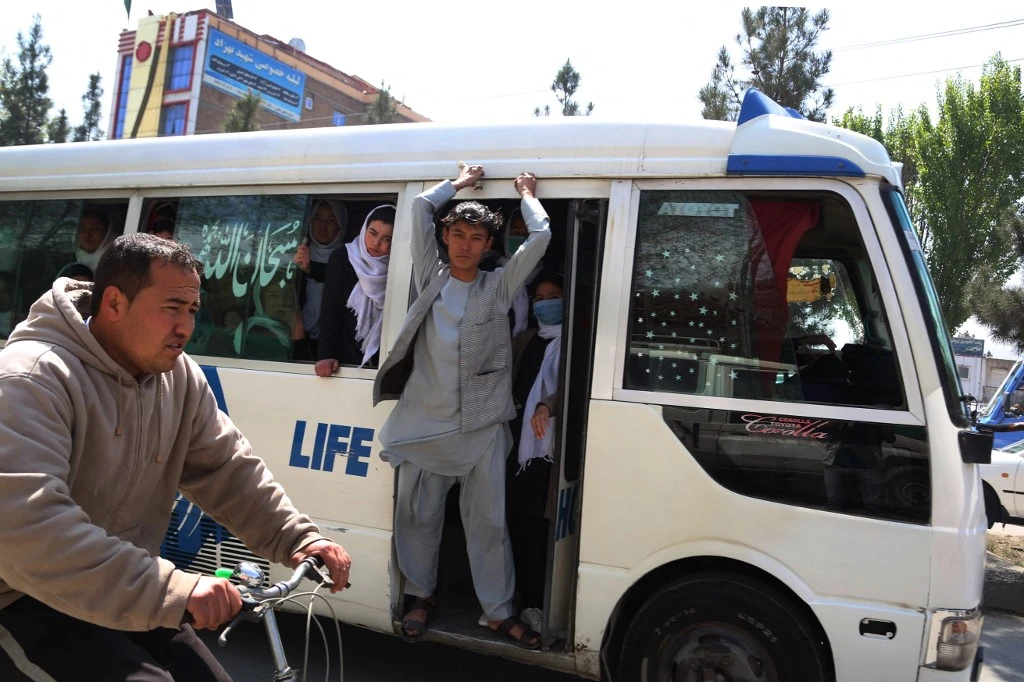 Afghanistan: des professeurs d'université tués dans un attentat contre un bus
