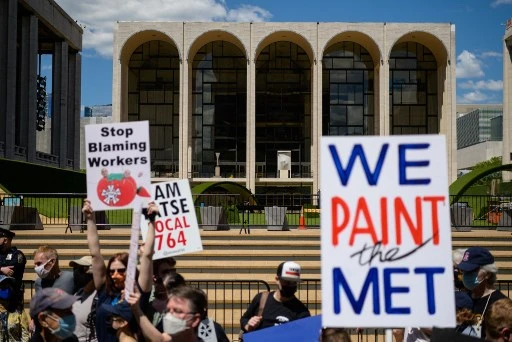Conflit social au Met de New York, qui veut des baisses de salaires