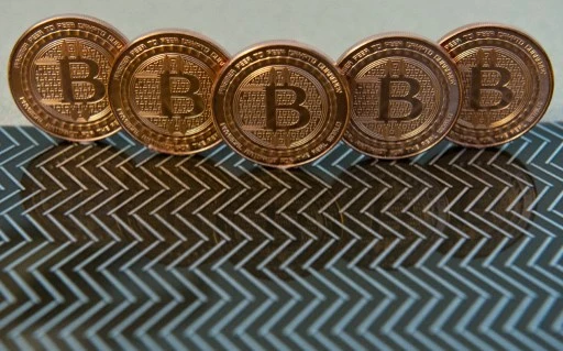 Le bitcoin plonge et entraine les autres cryptomonnaies