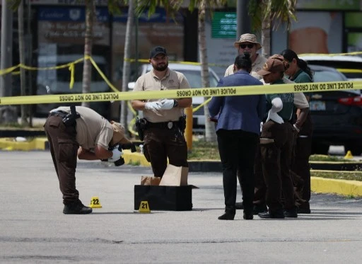 Deux morts et 20 blessés dans une fusillade à Miami