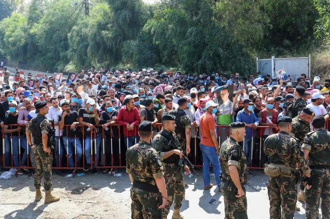Au Liban, les Syriens qui votent pour leur présidentielle attaqués par des bandes organisées