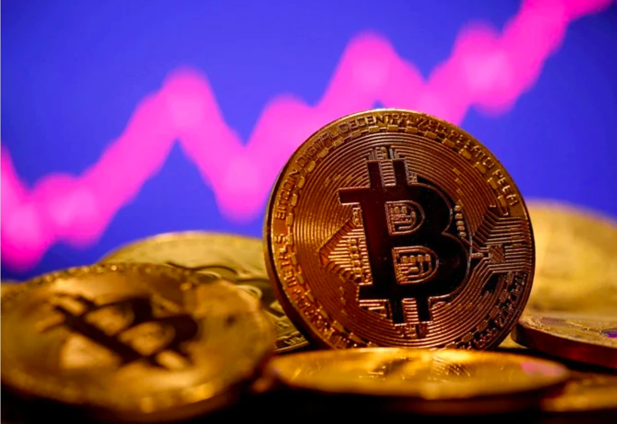 Le Bitcoin chute après le rapport Binance et l’annonce de la position de Tesla