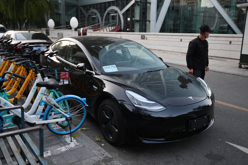 Chine: Tesla rappelle 285 000 voitures pour risque de collision