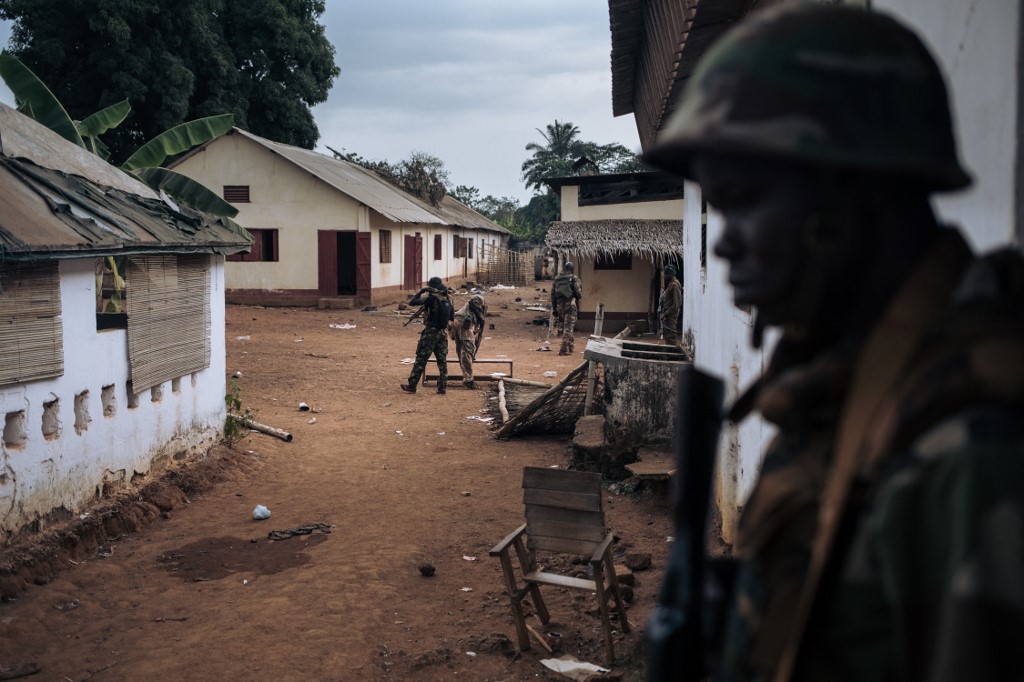 Centrafrique: Paris gèle son aide budgétaire et sa coopération militaire