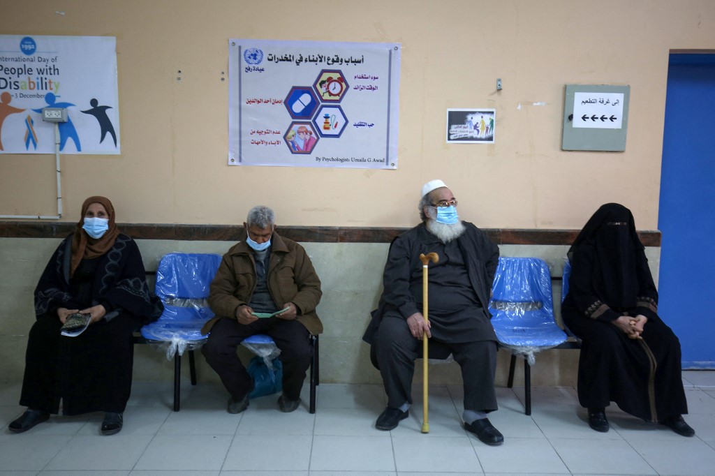 Les vaccins rejetés par les Palestiniens sont «totalement valides», affirme Israël