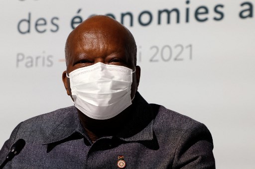 Le président du Burkina Faso, Roch Marc Christian Kaboré, lors de la séance d'ouverture du Sommet sur le financement des économies africaines, le 18 mai 2021 à Paris (Photo, AFP)