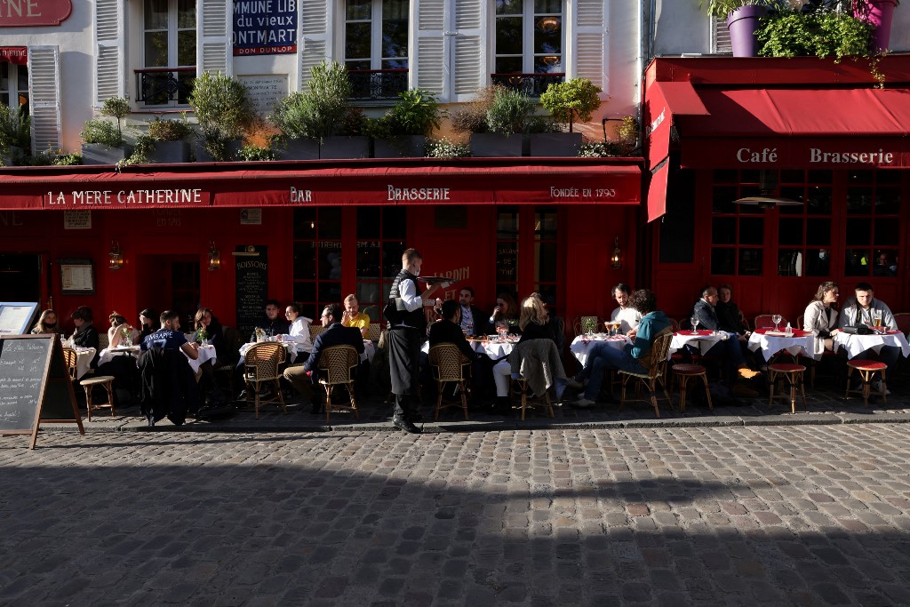 Pertes Covid: Axa France va verser 300 millions d'euros à 15000 restaurateurs