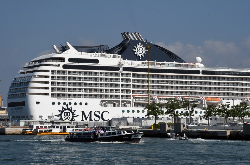 Venise accueille son 1er navire de croisière depuis 17 mois