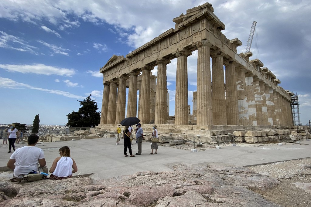 Grèce: la rénovation de l'Acropole fait polémique