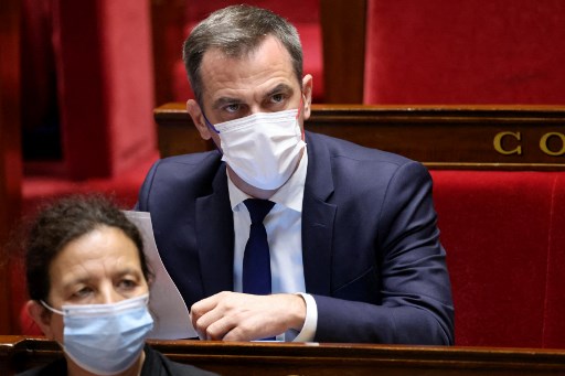 Interrogé à l'Assemblée nationale, le ministre de la Santé Olivier Véran a souligné la forte hausse des intentions vaccinales (Photo, AFP)