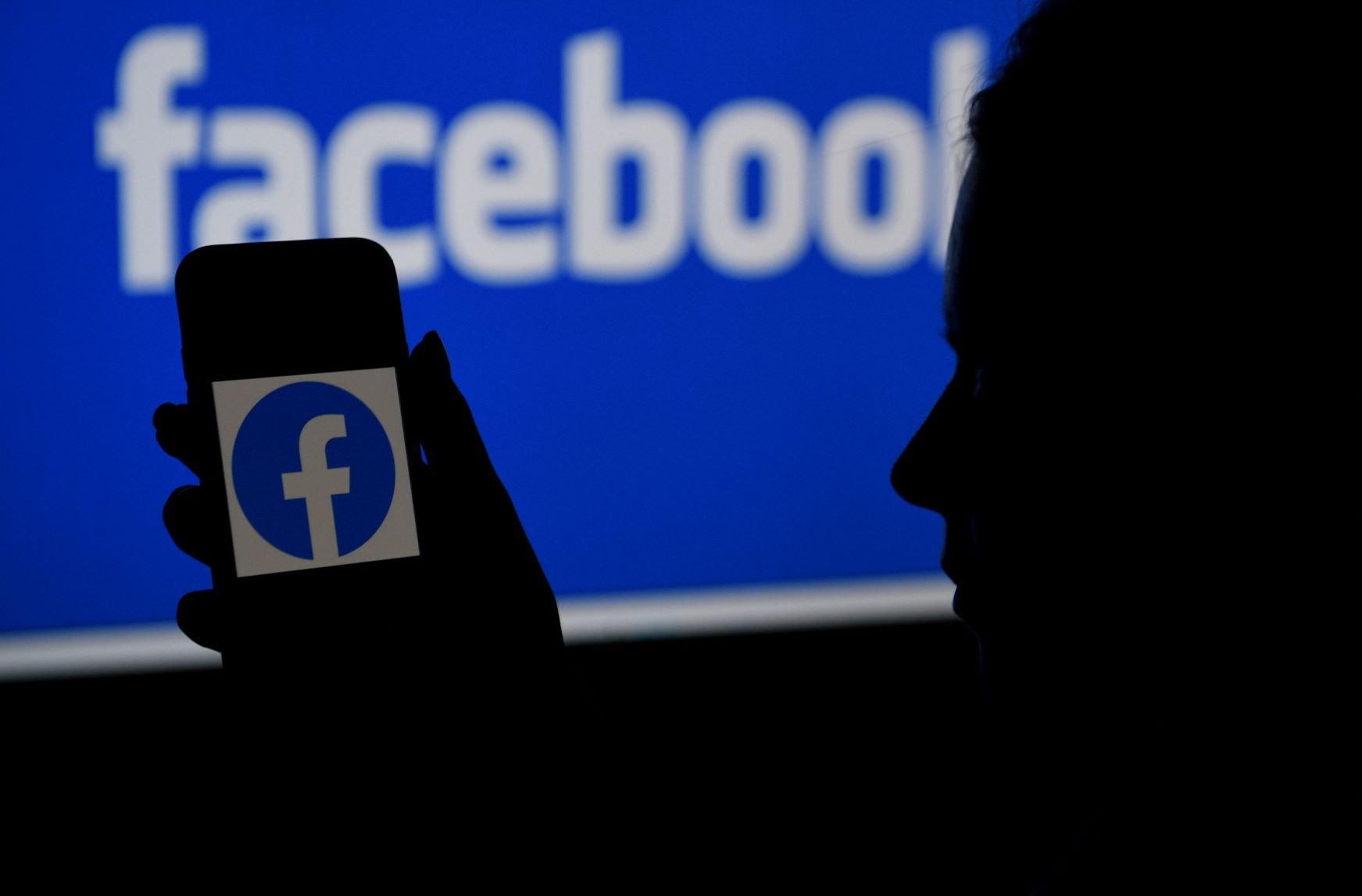 Facebook donne plus d'intelligence artificielle aux administrateurs des groupes