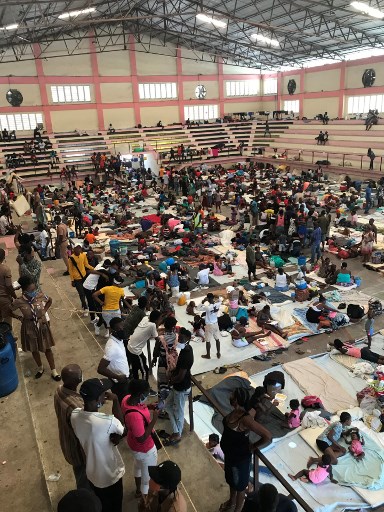 Fuyant les gangs, des milliers d'Haïtiens incertains quant à leur avenir