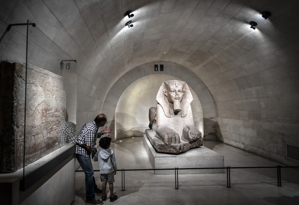 Au Louvre, la restauration d'une chapelle funéraire de l'Égypte ancienne