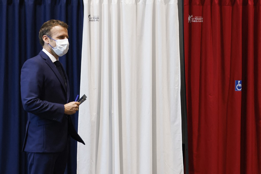 Régionales: des votants par devoir, des abstentionnistes déçus de la politique