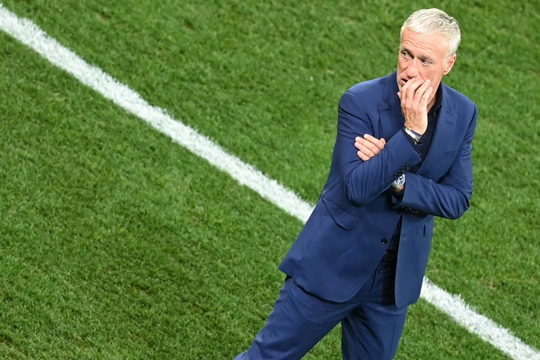 Bleus: les paris ratés et l'image écornée de Deschamps, pourtant pas menacé