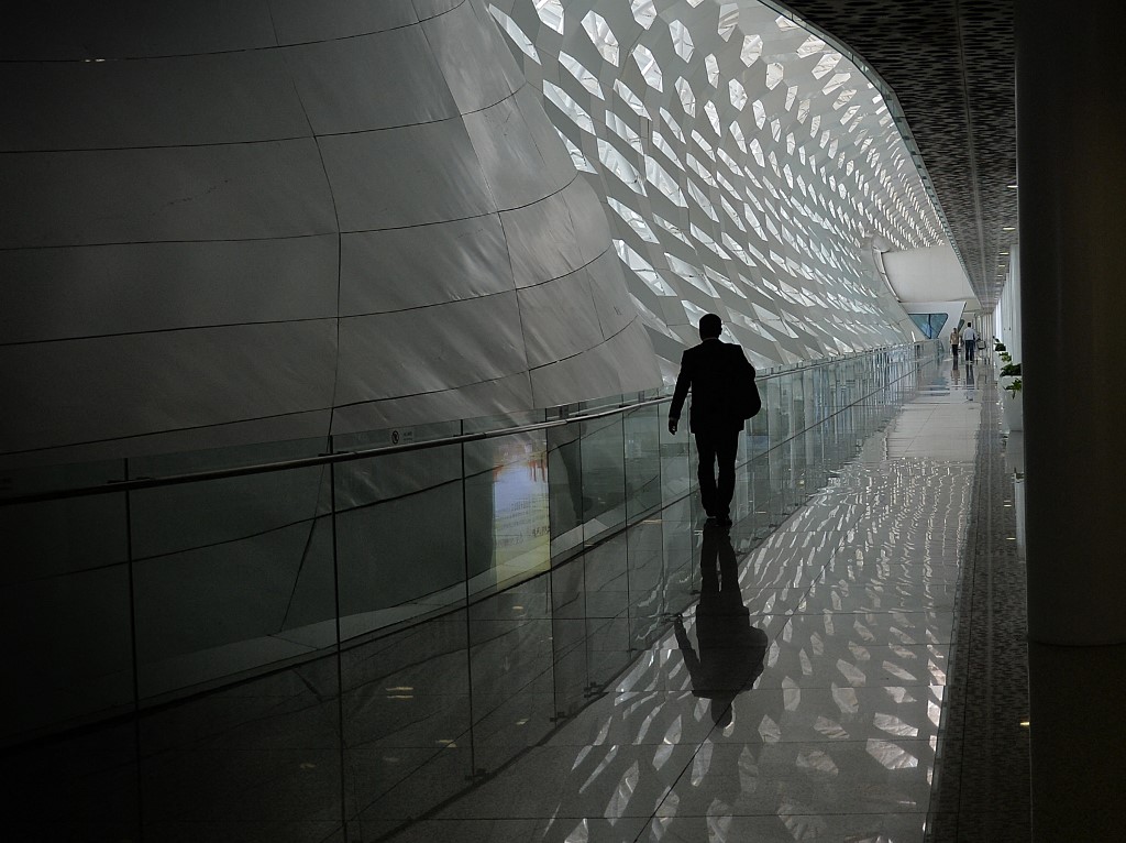 Virus: l'aéroport de Shenzhen annule des vols après un cas positif