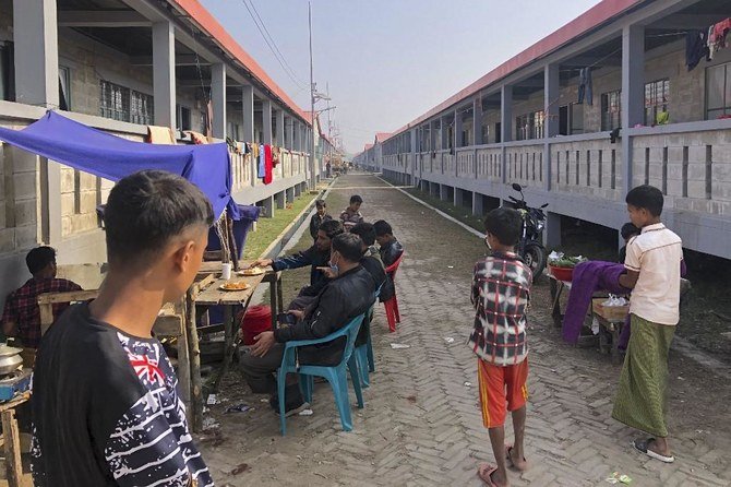 Des réfugiés musulmans rohingyas «blessés lors de manifestations» sur une île isolée, lors d'une visite du HCR