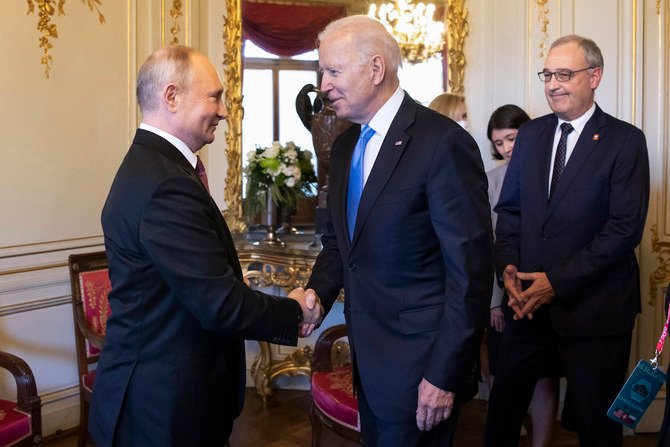 Le sommet «pragmatique» Biden-Poutine accepte de reprendre les pourparlers sur les armes et de renvoyer des ambassadeurs