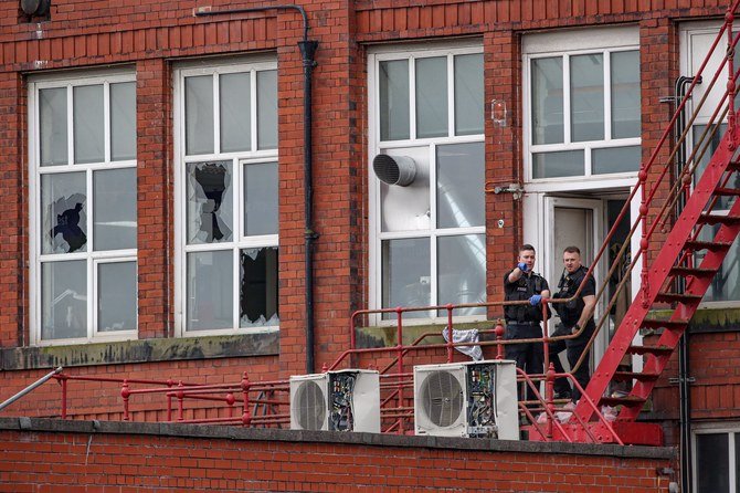 Palestine Action: arrestation de militants ayant pris d'assaut une usine à Oldham