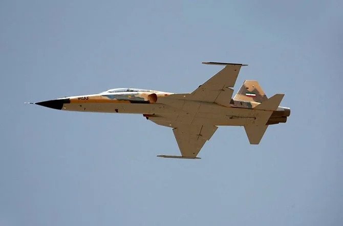 Iran TV: Un «problème technique» dans un avion de chasse iranien tue deux pilotes