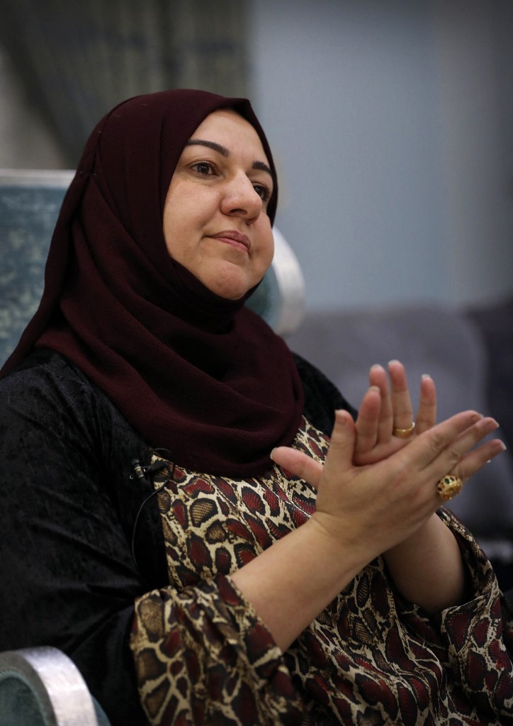 La présidente du parlement du Kurdistan Rewaz Faiq, lors d'un entretien. (AFP)