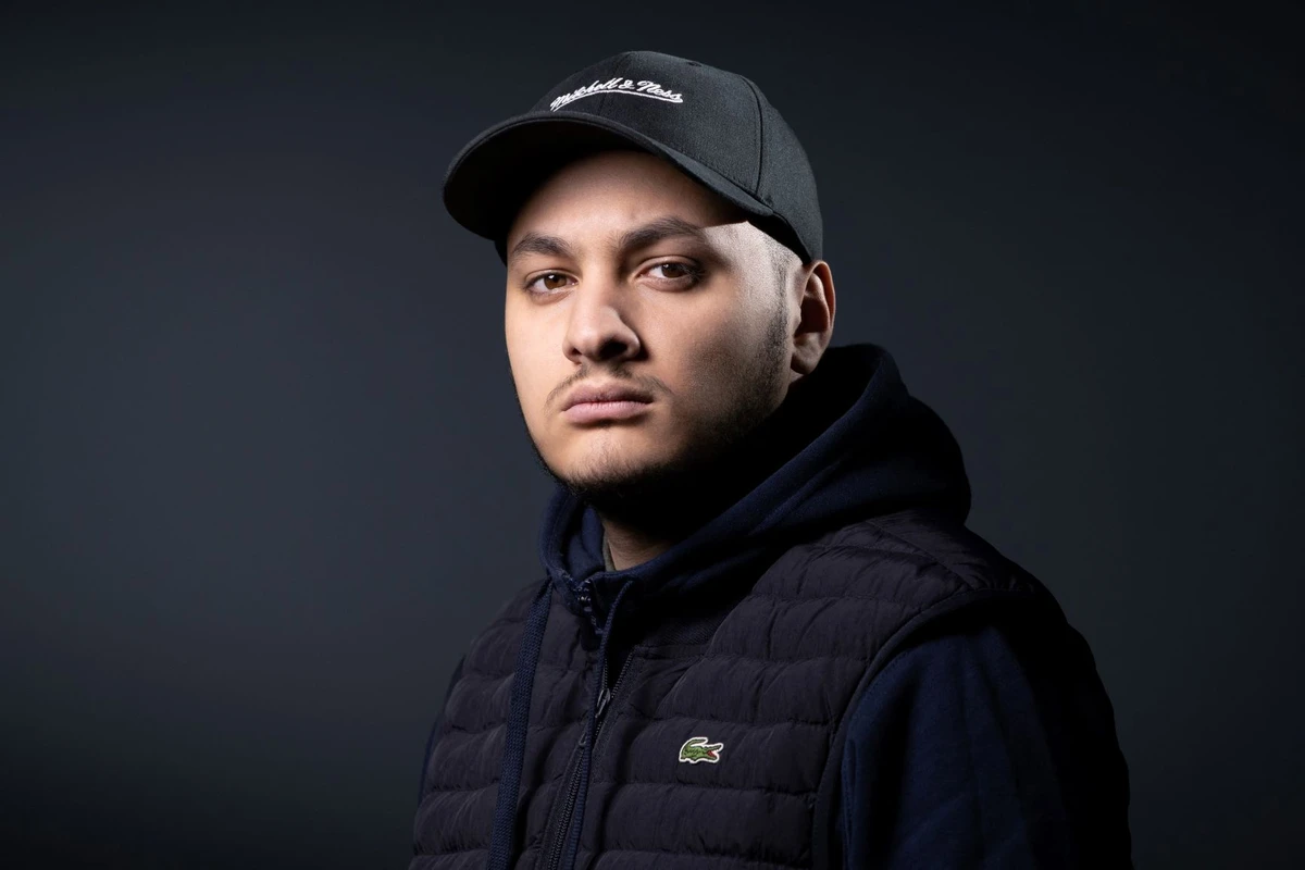 €1500 d'amende requis contre Taha Bouhafs pour avoir qualifié une policière d'«arabe de service»