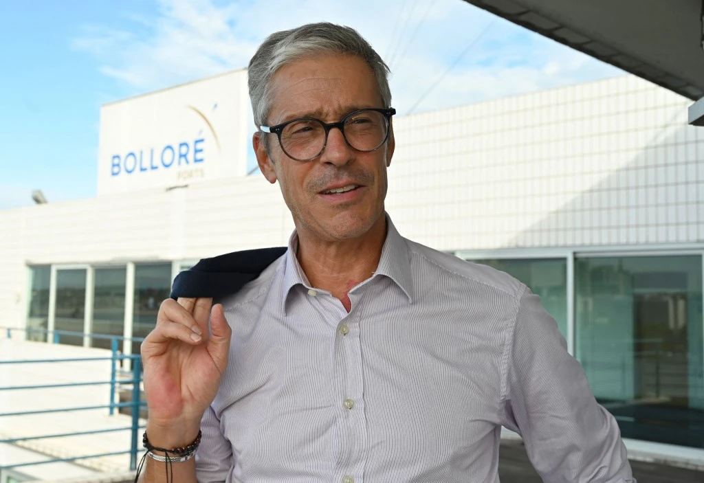 En France, des journalistes s'opposent à la prise de contrôle du milliardaire Bolloré