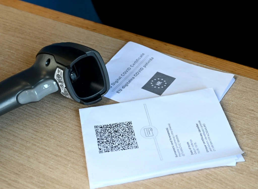 Le Parlement européen donne son feu vert final au certificat Covid