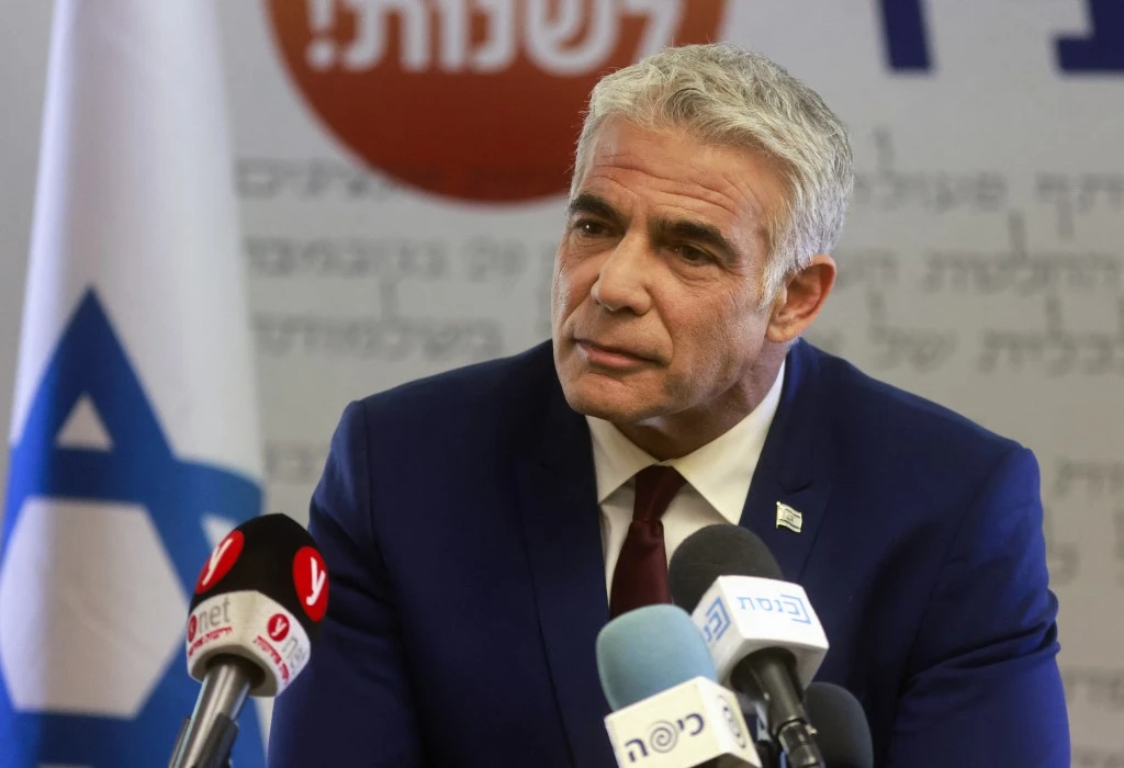Yaïr Lapid, l'ex-star de la TV israélienne en passe de chasser Netanyahu du pouvoir