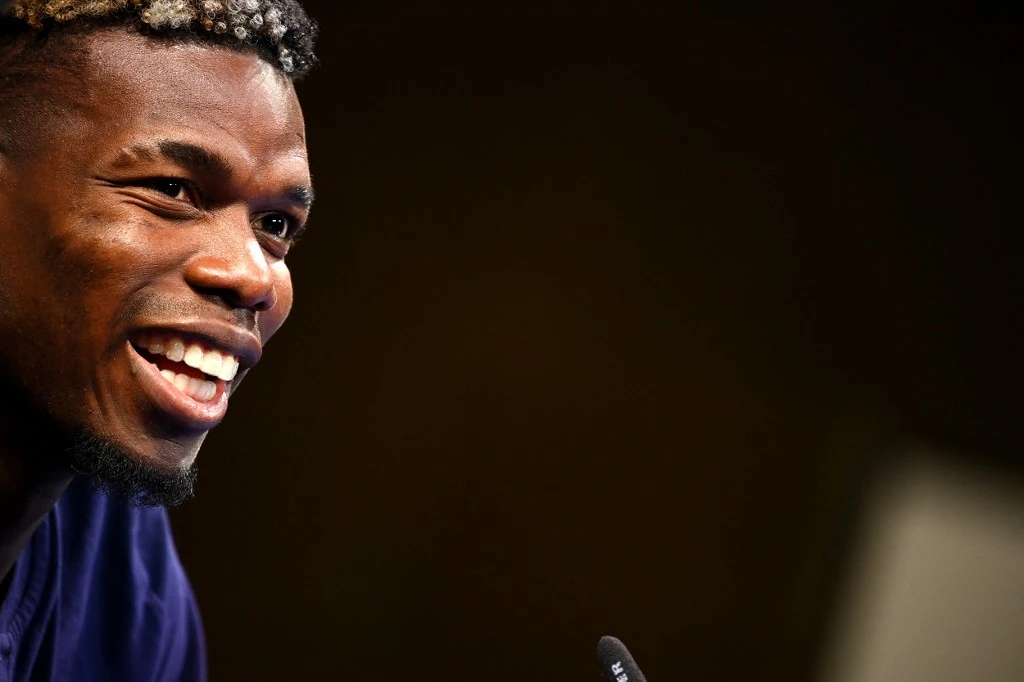 Adidas inaugure un terrain de football à l'effigie de Paul Pogba dans sa ville natale