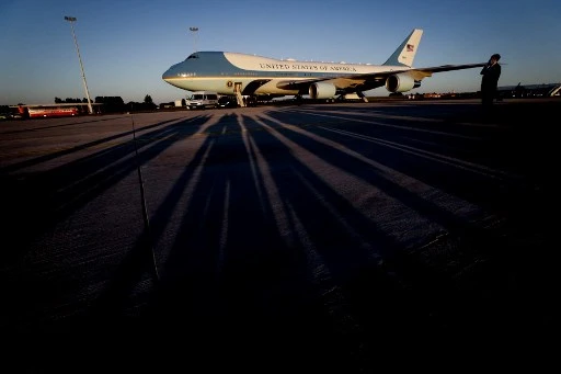 Cette photographie prise le 13 juin 2021 montre Air Force One après l'atterrissage du président américain Joe Biden à l'aéroport militaire de Melsbroek à Bruxelles (Photo, AFP)