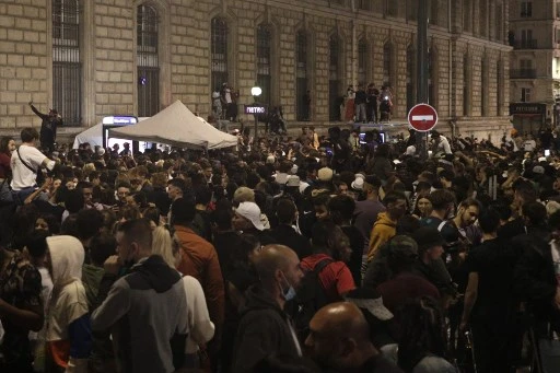 Fête de la musique: sans couvre-feu, parfois sous la pluie, pour «voir du monde»