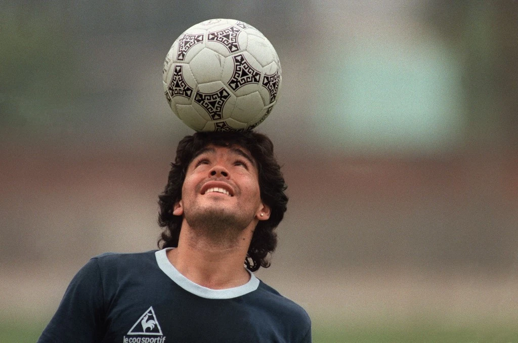 Mort de Maradona: un des infirmiers interrogé dans le cadre de l'enquête