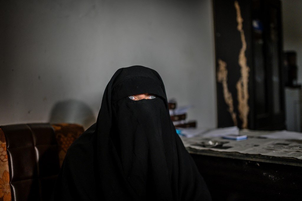Deux nouvelles djihadistes françaises expulsées de Turquie et écrouées