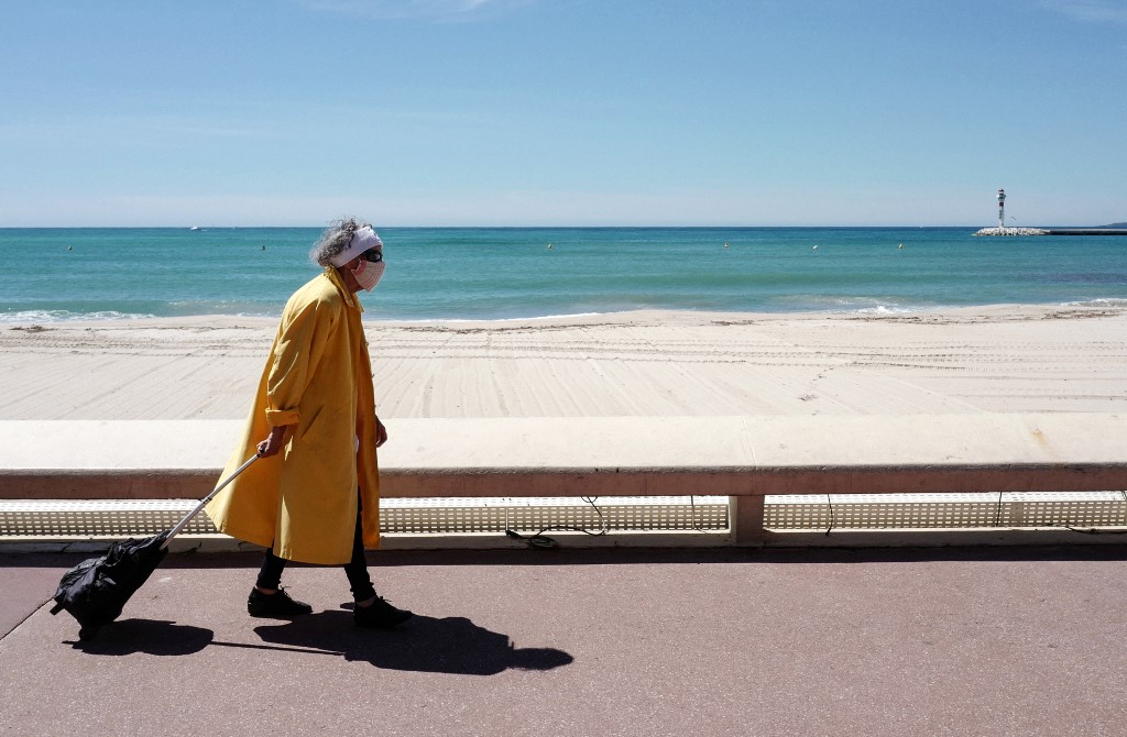 «Faut pas que ça se voie»: à Cannes, l'exploit invisible des éboueurs durant le festival