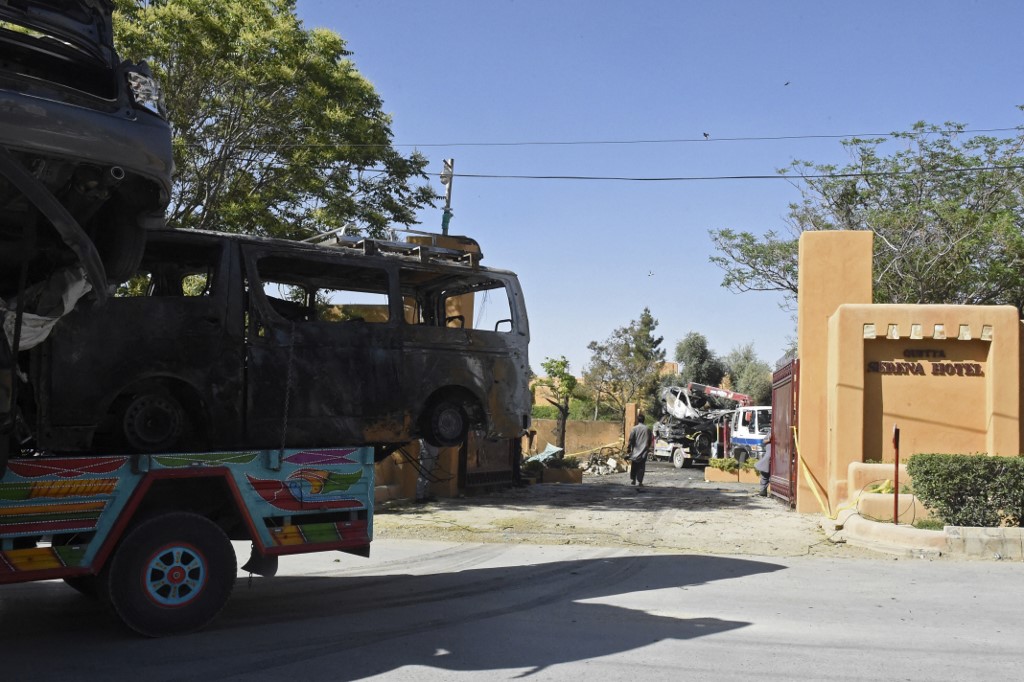 Pakistan: 13 morts, dont 9 Chinois, dans l'explosion d'un bus