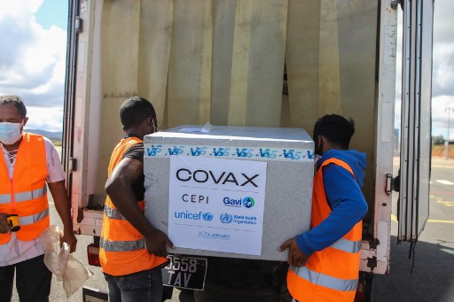 Covax et la Banque mondiale s'allient pour que les pays pauvres aient plus de vaccins