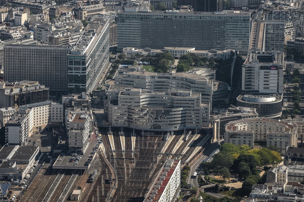 Trafic ferroviaire interrompu entre Montparnasse et le sud-ouest après un éboulement