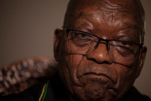 L'ex-président sud-africain Jacob Zuma s'adresse aux médias à son domicile à Nkandla, KwaZulu-Natal, le 4 juillet 2021 (Photo, AFP)