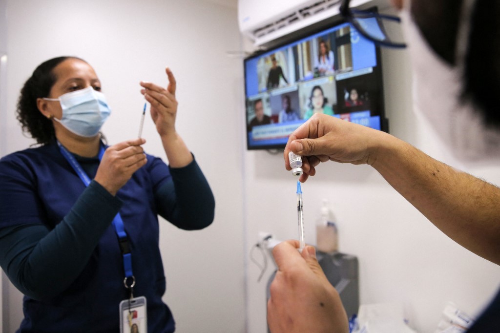 Deux doses de vaccin indispensables contre le variant Delta, selon le régulateur européen