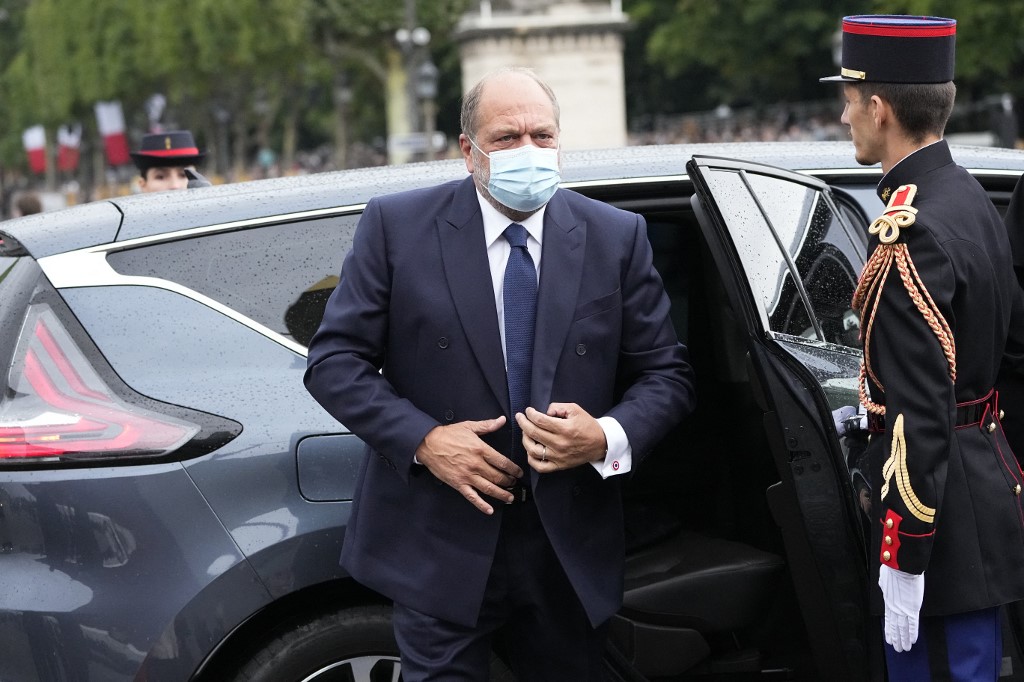 France: un ministre soupçonné de conflits d'intérêts entendu par la justice