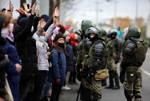 Des étudiants lourdement condamnés pour avoir manifesté contre Loukachenko