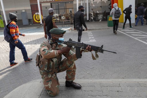 Afrique du Sud: 212 morts dans des violences «provoquées et planifiées» selon le président