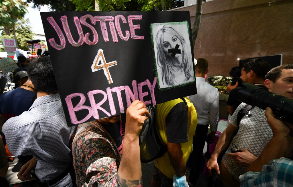 «J'arrête» la scène, écrit Britney Spears