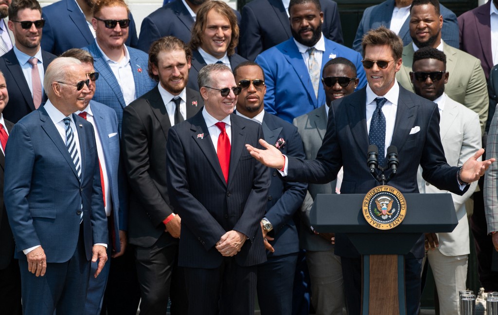 «Sleepy Tom»: quand la superstar du foot américain blague aux dépens de Trump