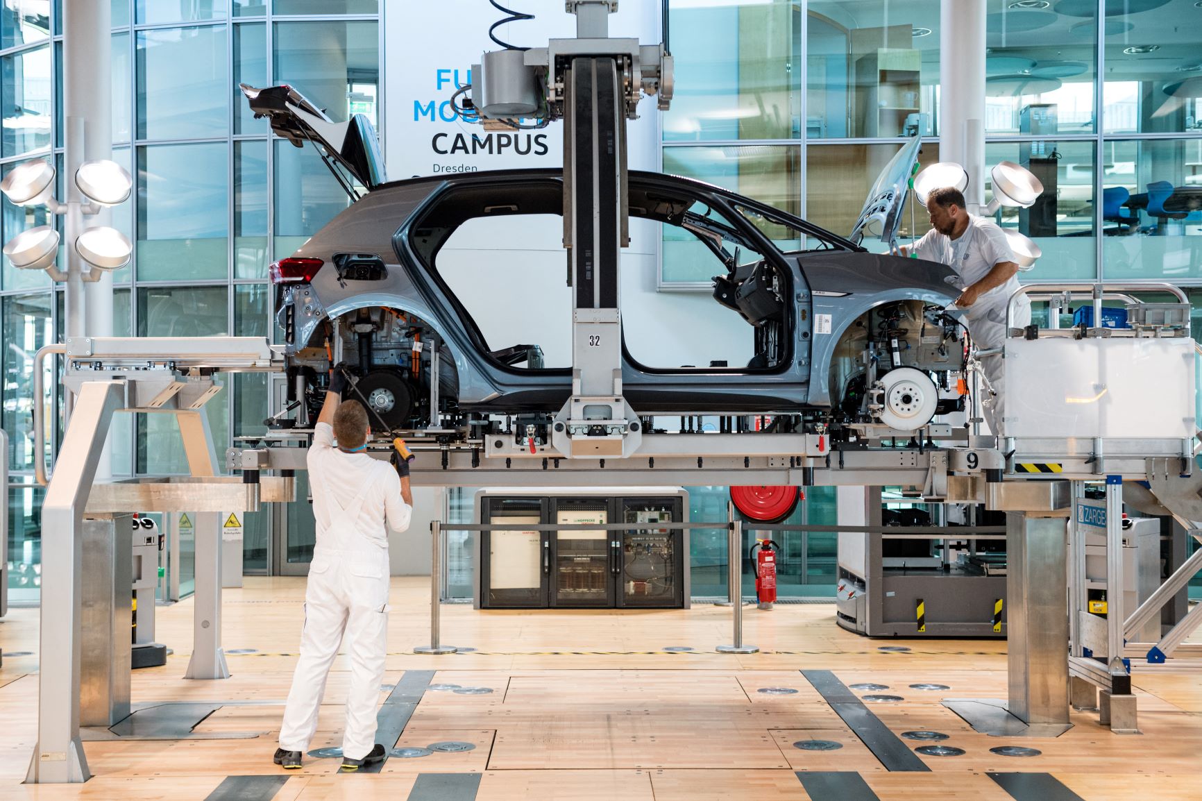 Les ventes de voitures électriques explosent, mais restent loin des objectifs européens